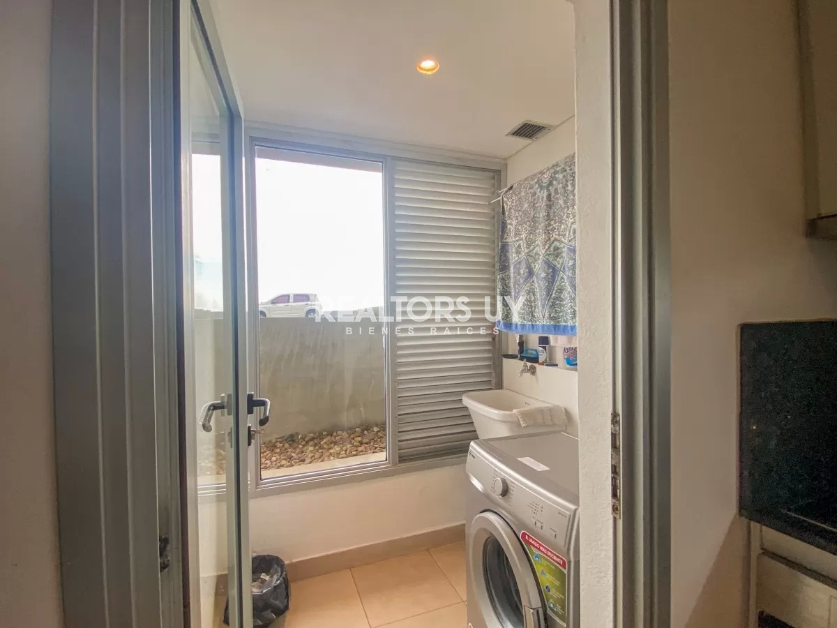 Apartamento ID.460 - Vende impecable departamento, comodo e iluminado de 3 dormitorios en Peninsula..