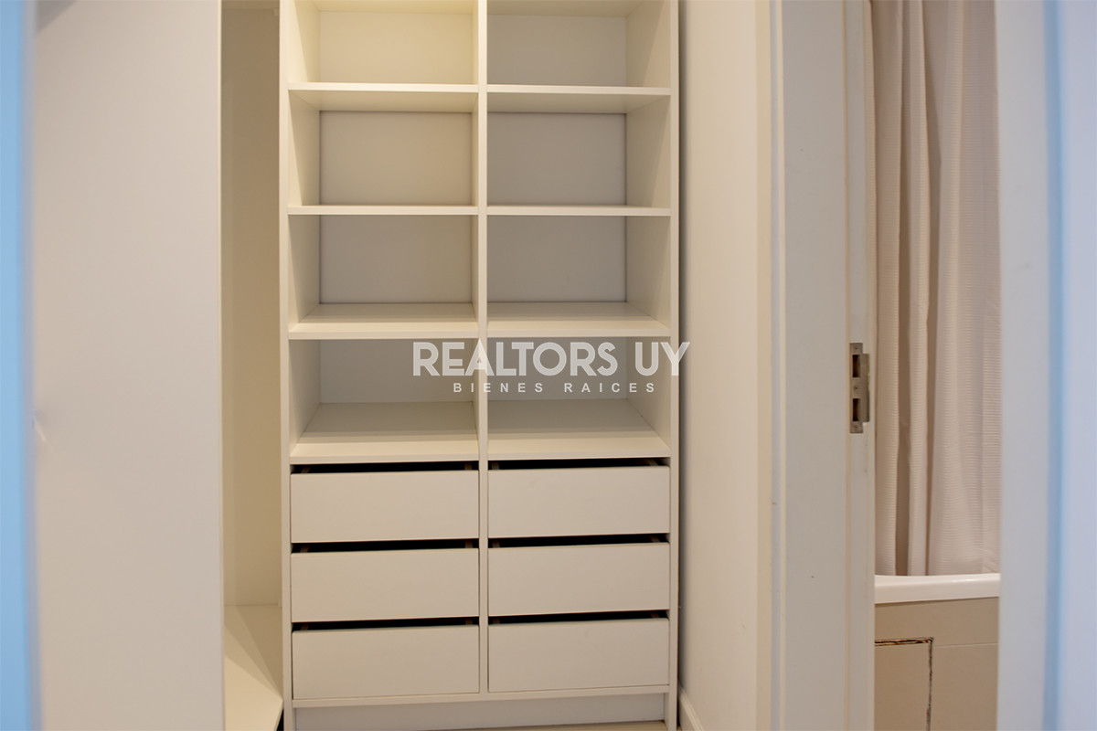 Apartamento ID.167 - Departamento de 3 dormitorios en venta. Gran Oportunidad en Mansa.