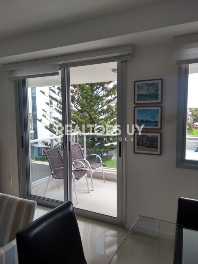 Apartamento ID.493 - Vende apartamento de 2 dormitorios y medio, Punta del Este 