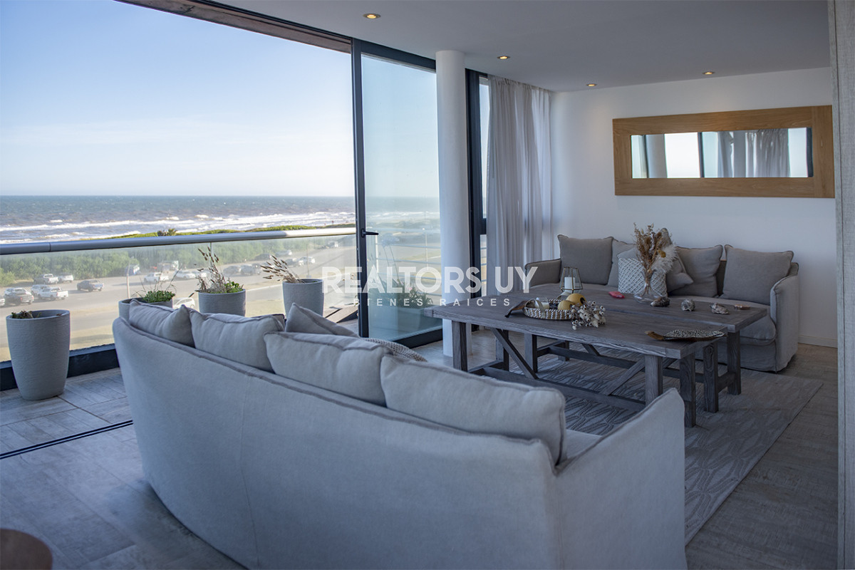 Apartamento ID.459 - Apartamento Penthouse, frente al mar, playa brava, 3 dormitorios con hermosa vista