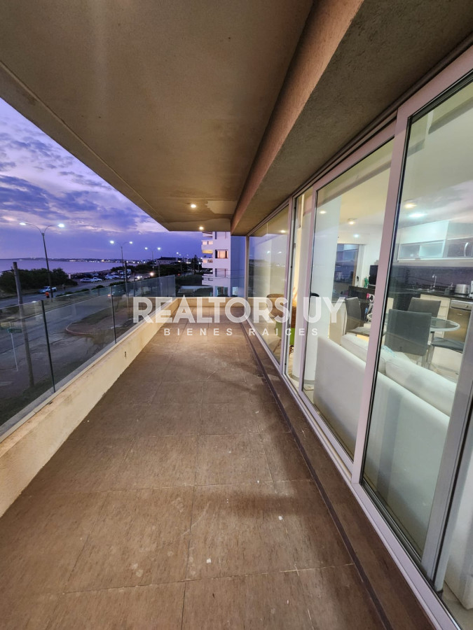 Apartamento ID.168 - Con hermosa vista le traemos en venta este comodo Departamento