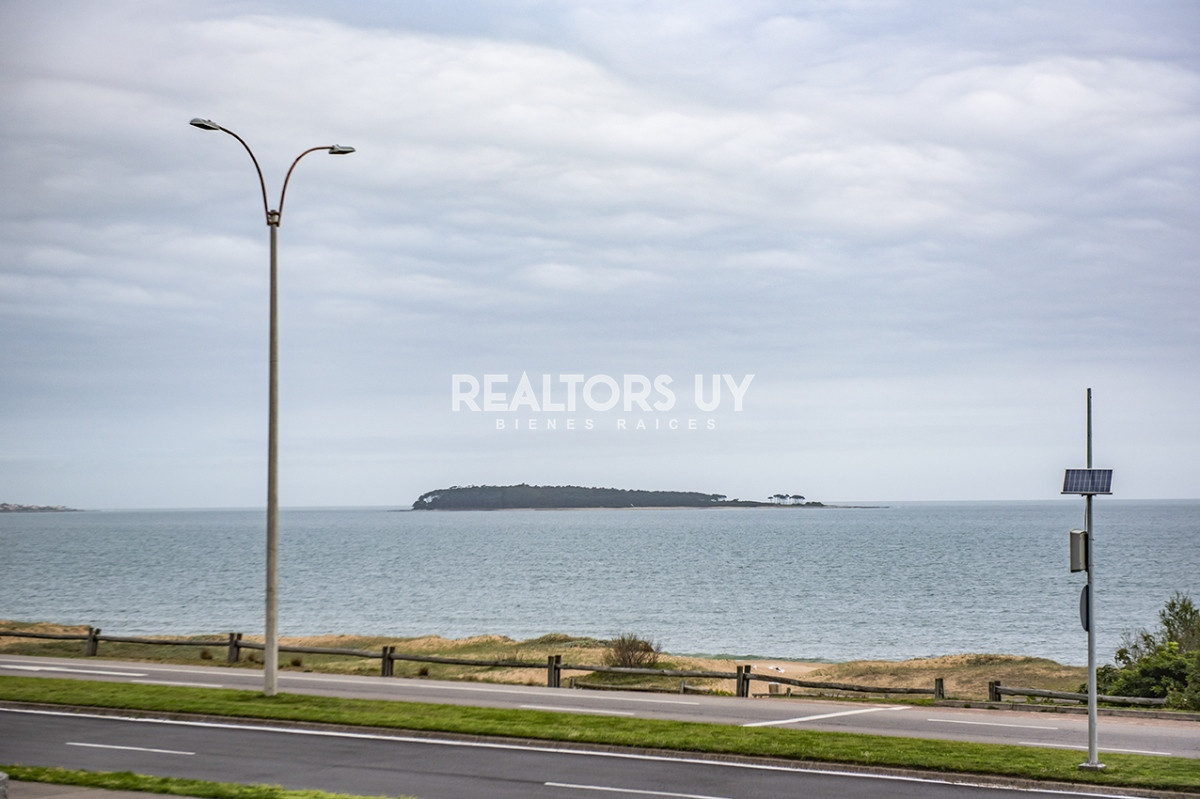 Apartamento ID.167 - Departamento de 3 dormitorios en venta. Gran Oportunidad en Mansa.