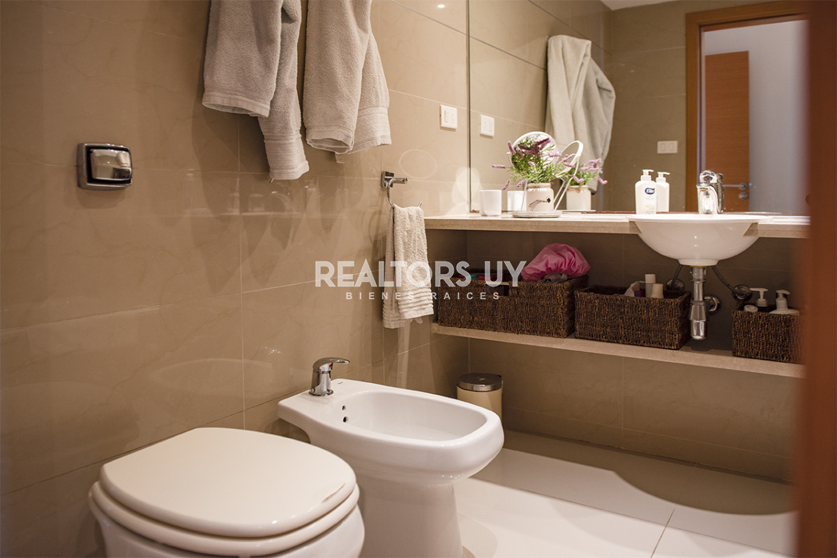 Apartamento ID.459 - Apartamento Penthouse, frente al mar, playa brava, 3 dormitorios con hermosa vista