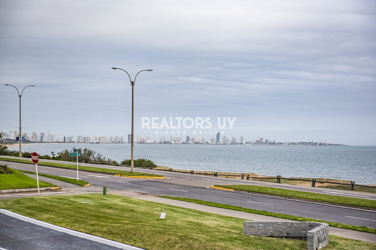 Apartamento ID.167 - Departamento de 3 dormitorios en venta. Gran Oportunidad en Mansa.