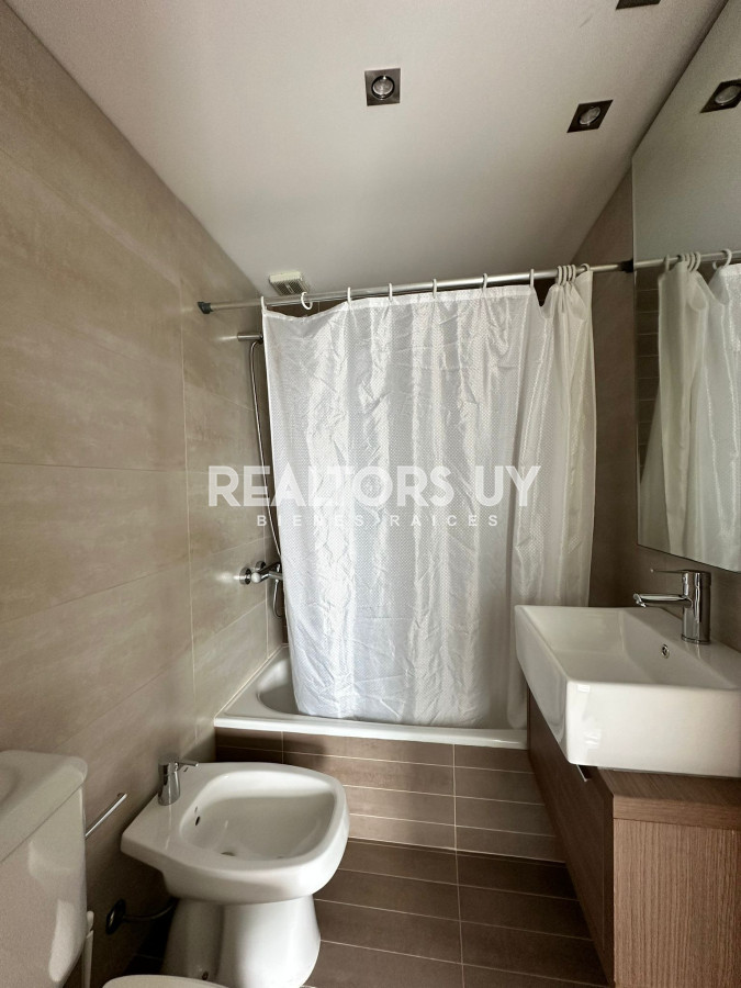 Apartamento ID.234 - Vende apartamento de 3 dormitorios en Gala Vista, Punta del Este 