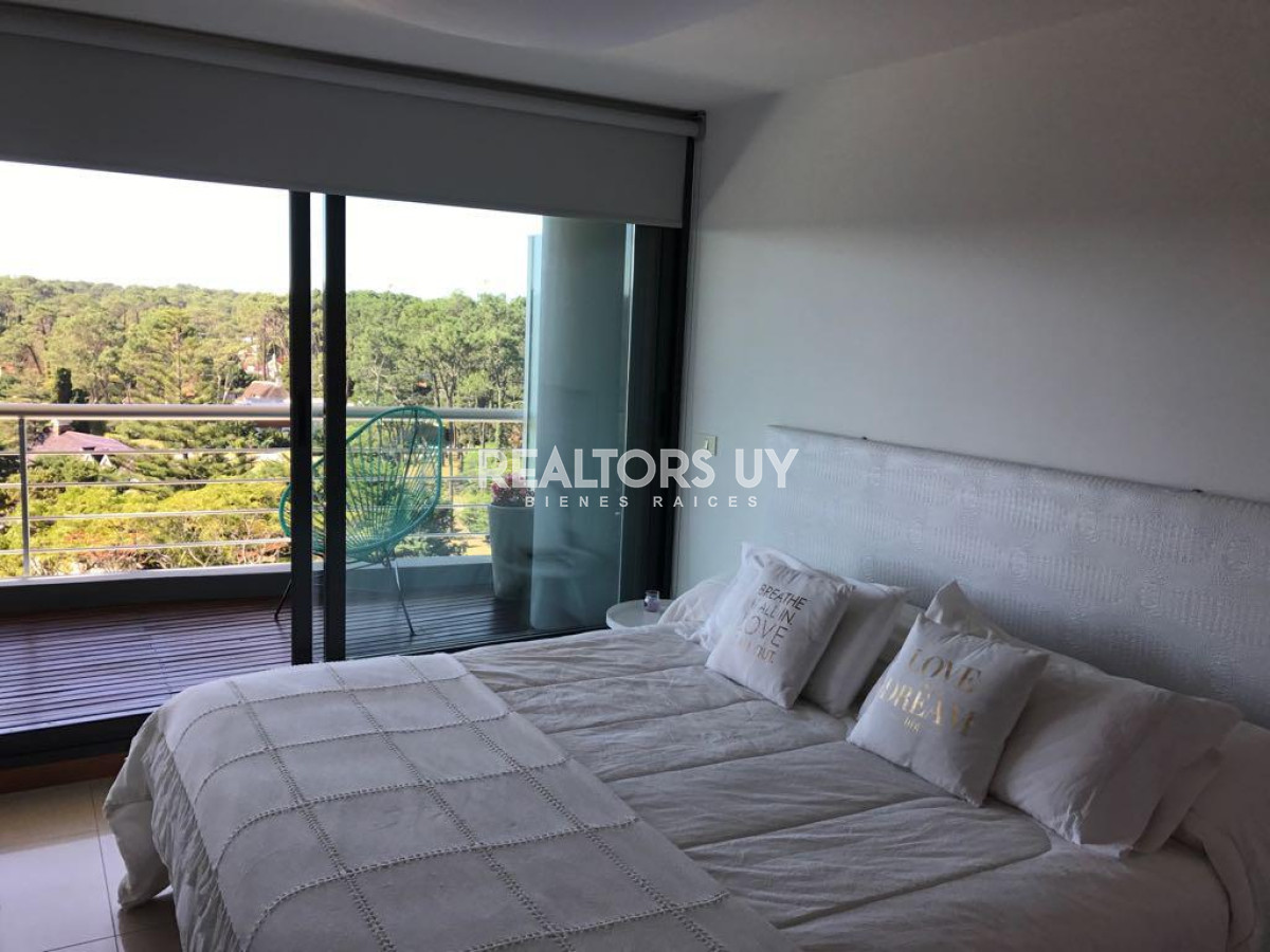Apartamento ID.39 - Vende departamento de 1 dormitorio y medio en Roosevelt , Punta del Este 