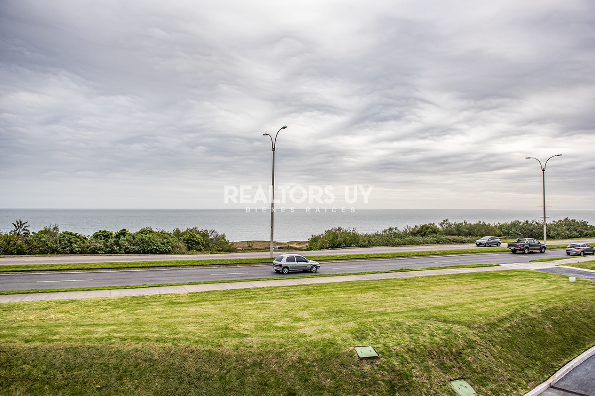 Apartamento ID.167 - Departamento de 3 dormitorios en venta. Gran Oportunidad en Mansa.