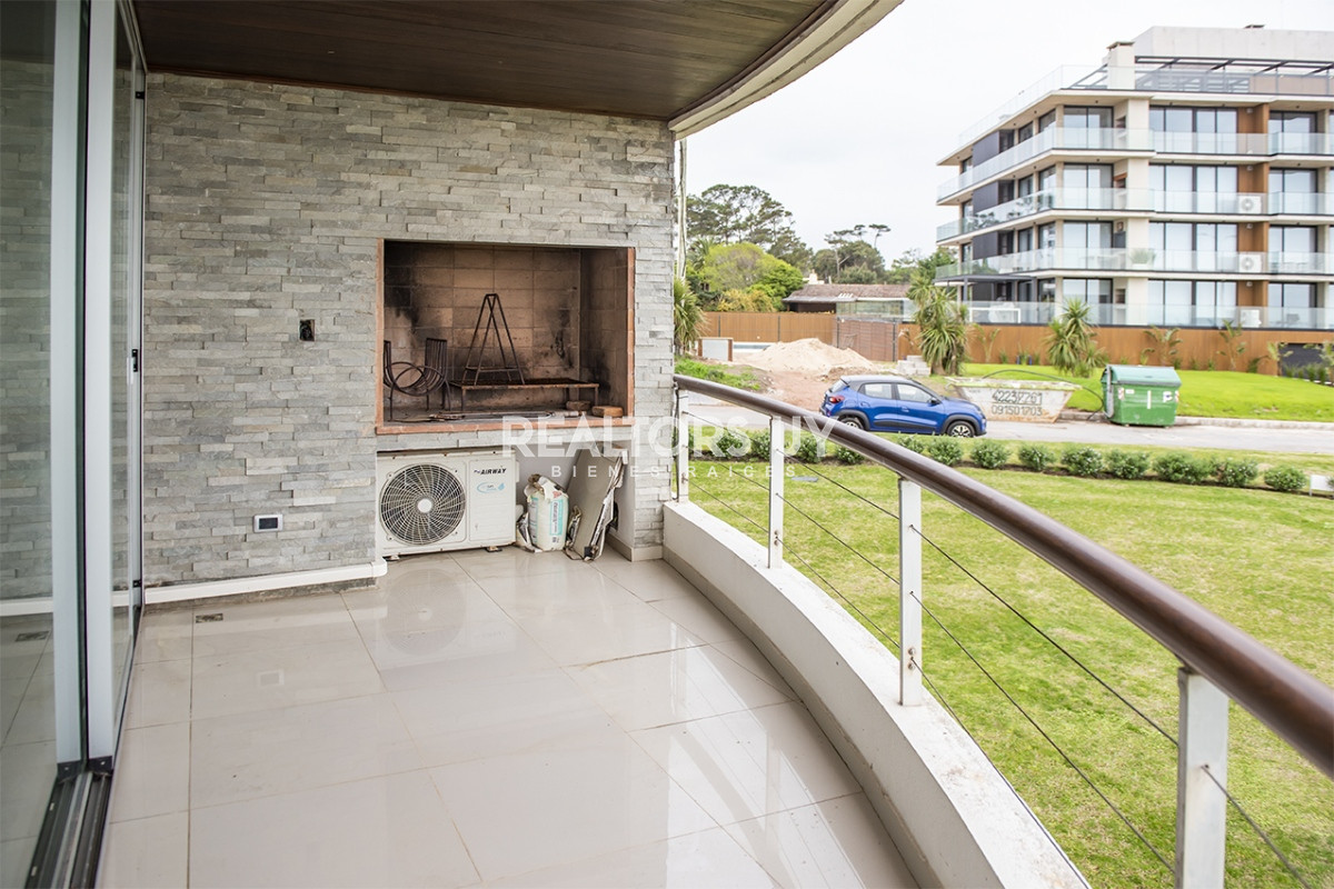 Apartamento ID.167 - Departamento de 3 dormitorios en venta. Gran Oportunidad en Mansa.