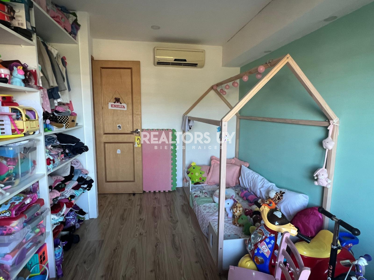 Casa ID.404 - Vende casa de 3 dormitorios moderna en Maldonado, 
