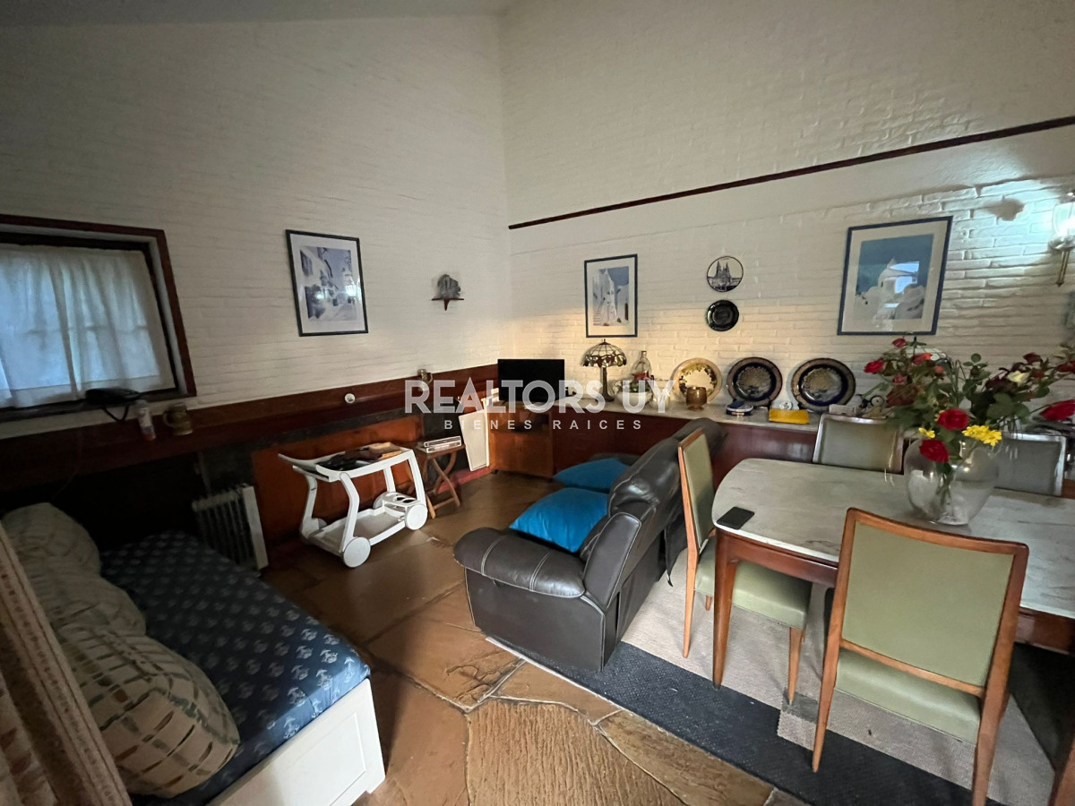 Casa ID.330 - Vende casa de 3 dormitorios en Pinares, Punta del Este 