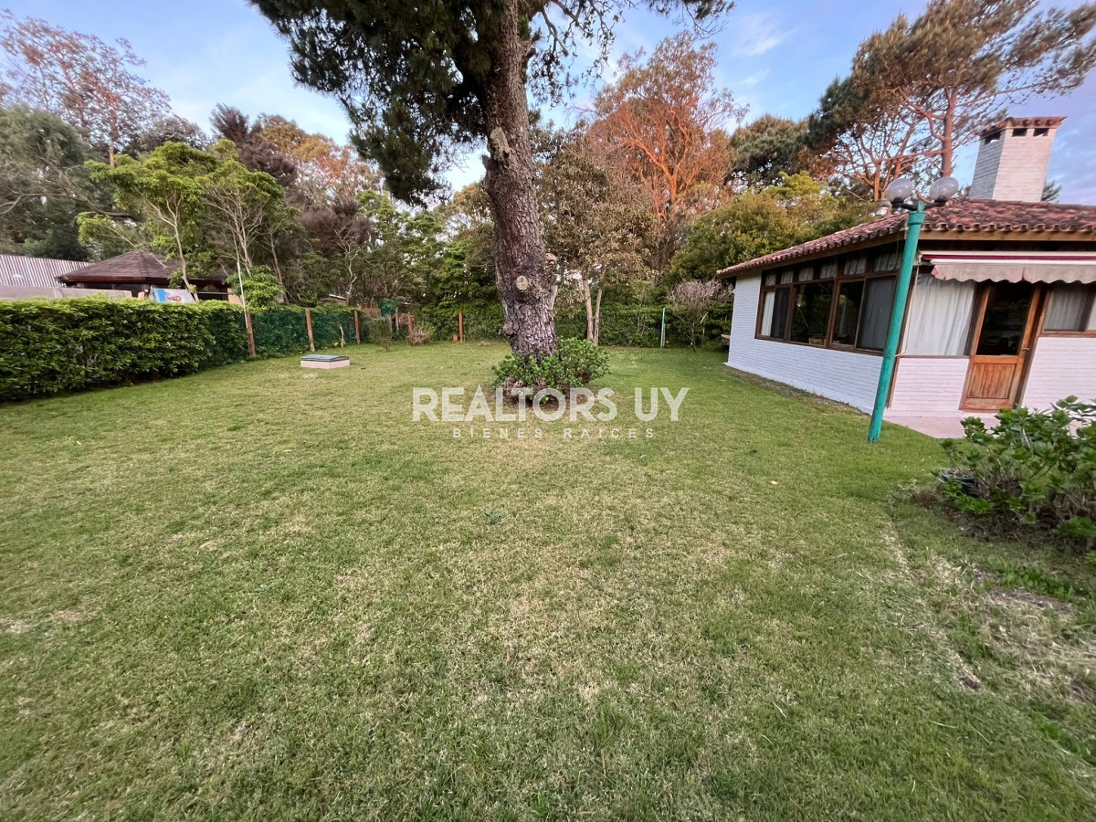 Casa ID.330 - Vende casa de 3 dormitorios en Pinares, Punta del Este 