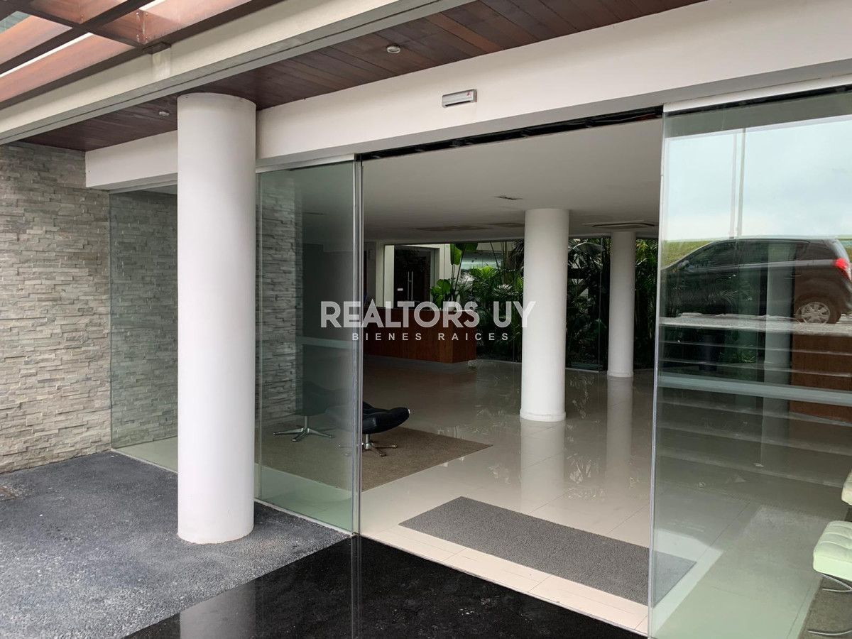Apartamento ID.167 - Departamento de 3 dormitorios en venta. Gran Oportunidad en Mansa.