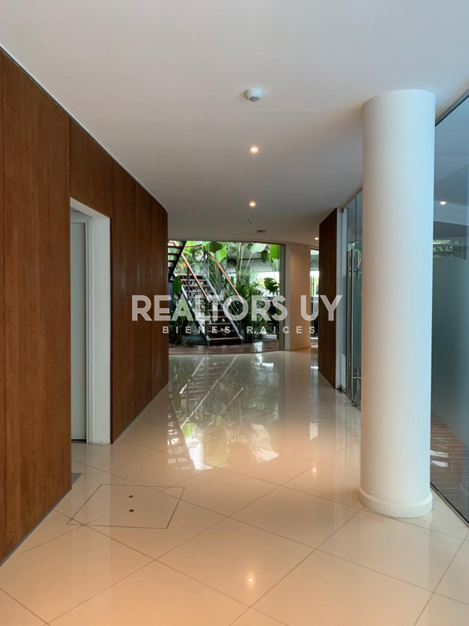 Apartamento ID.167 - Departamento de 3 dormitorios en venta. Gran Oportunidad en Mansa.