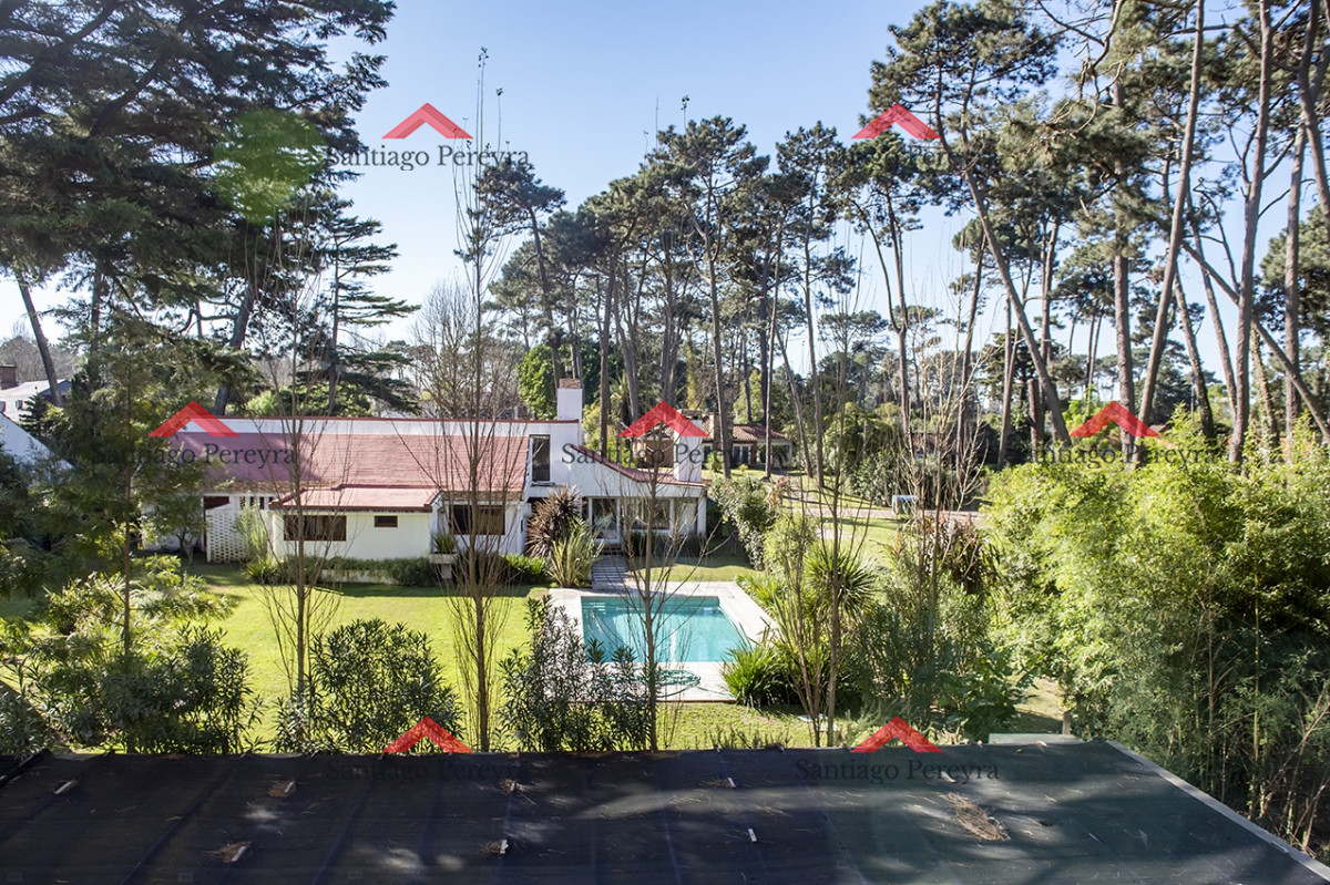 Apartamento ID.15268 - Apartamento en venta en Avenue Roosevelt, 2 dormitorios, bajos gastos comunes 