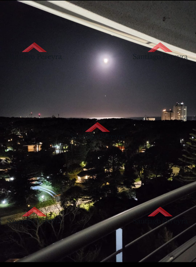 Apartamento ID.15595 - Se vende espectacular departamento, de 2 dormitorios, Balcon con vista, en Roosevelt.