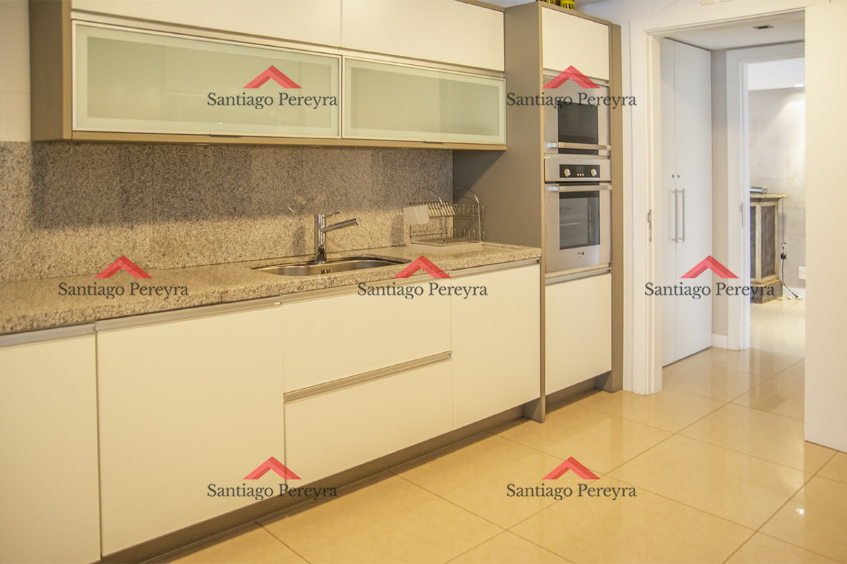 Apartamento ID.7986 - Hermoso Departamento en venta, en la zona de playa Mansa