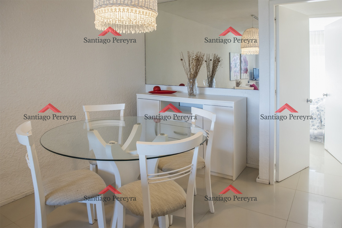Apartamento ID.15803 - Apartamento en Venta de 2 dormitorios en Edificio Panorama , Punta del este 