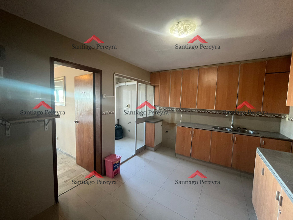 Apartamento ID.12795 - VENDE APARTAMENTO DE 3 DORMITORIOS EN TORRE DE CATEGORÍA, EDIFICIO ROOSEVELT CENTER, PUNTA DEL ESTE.