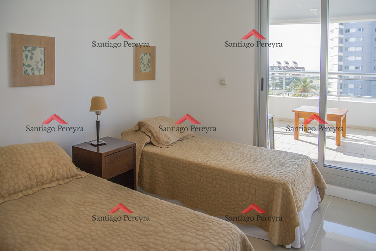 Apartamento ID.15741 - Excelente departamento en venta, 3 dormitroios. Punta del Este