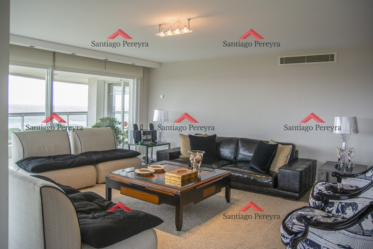 Apartamento ID.7986 - Hermoso Departamento en venta, en la zona de playa Mansa