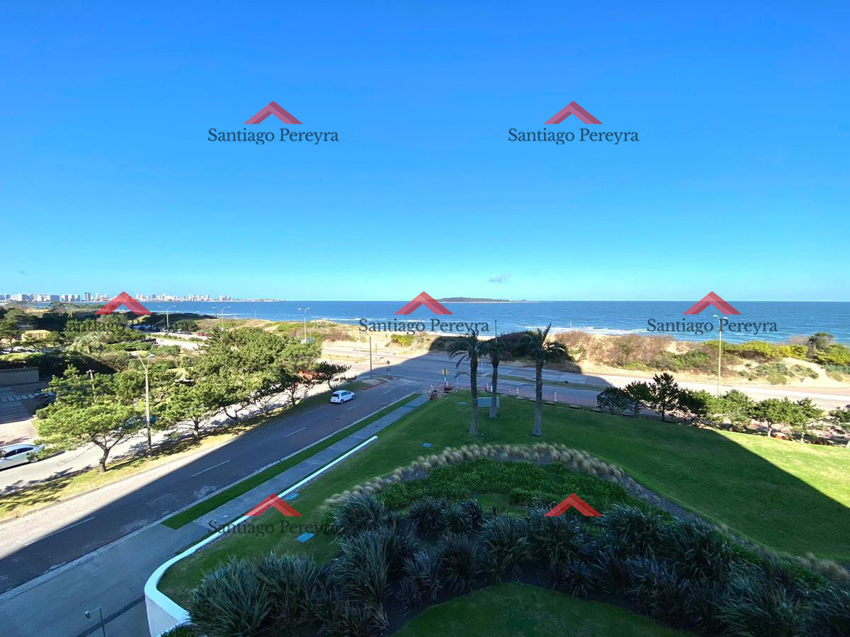 Apartamento ID.7986 - Hermoso Departamento en venta, en la zona de playa Mansa
