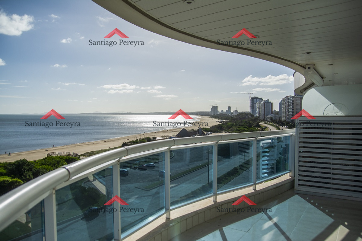 Apartamento ID.8232 - Hermoso Departamento en venta de 3 dormitorios.