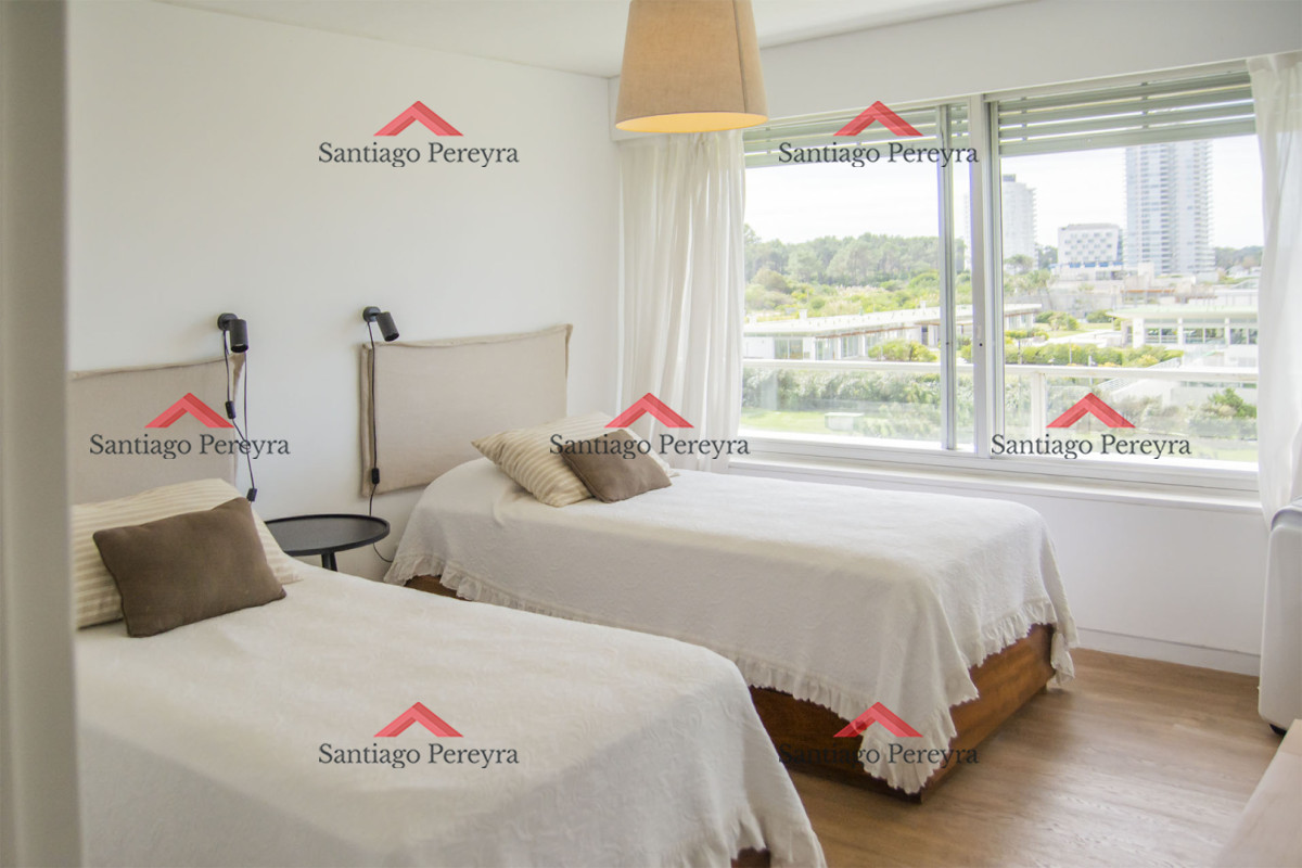 Apartamento ID.16428 - Vende apartamento de 3 dormitorios en Tiburon , Punta del Este