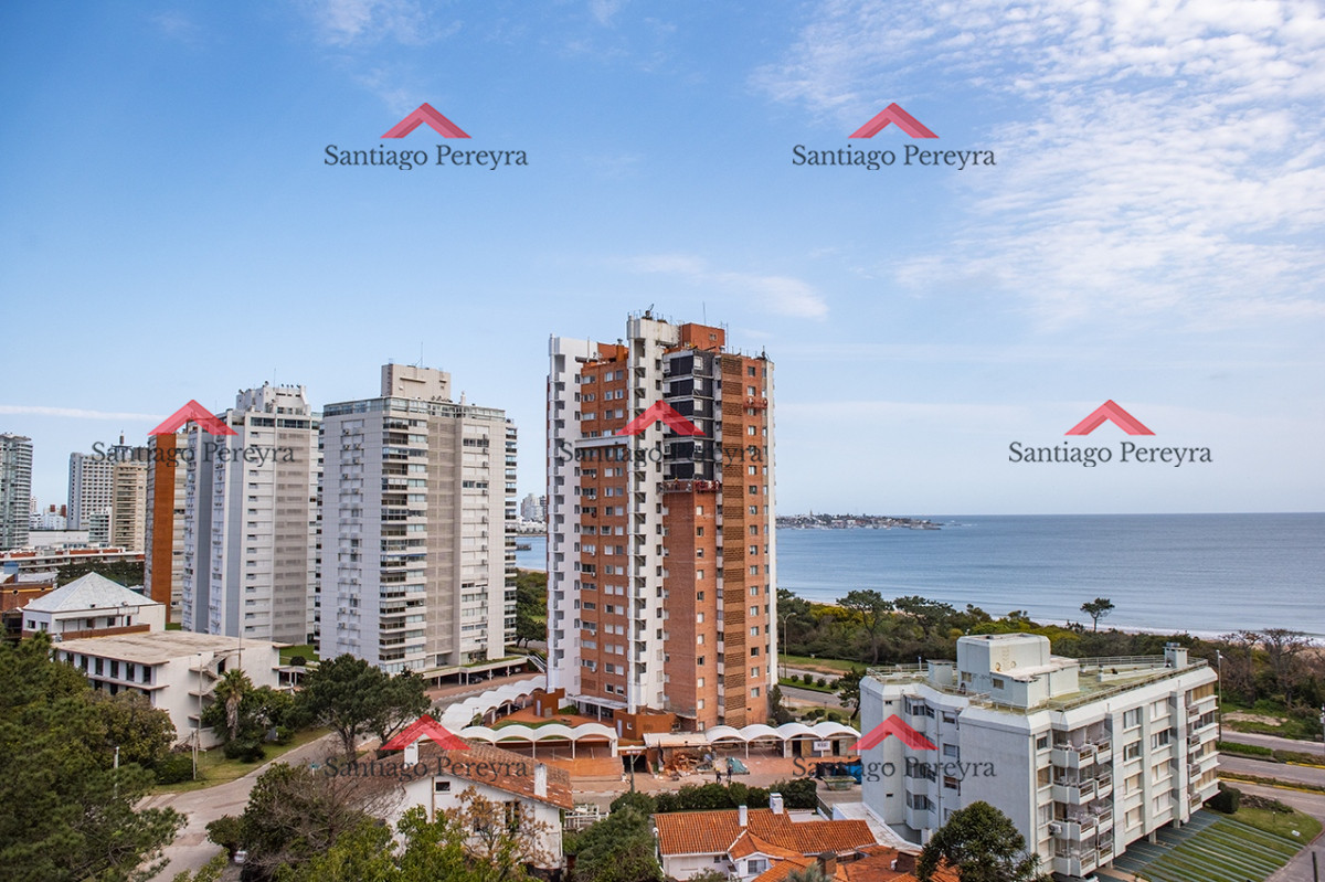 Apartamento ID.14767 - Sea and Forest 3 dormitorios en venta a pasos del mar, playa mansa 