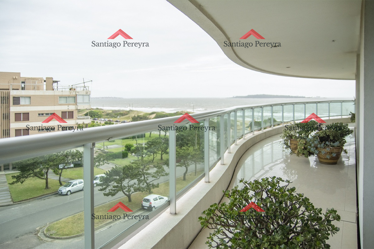 Apartamento ID.7986 - Hermoso Departamento en venta, en la zona de playa Mansa