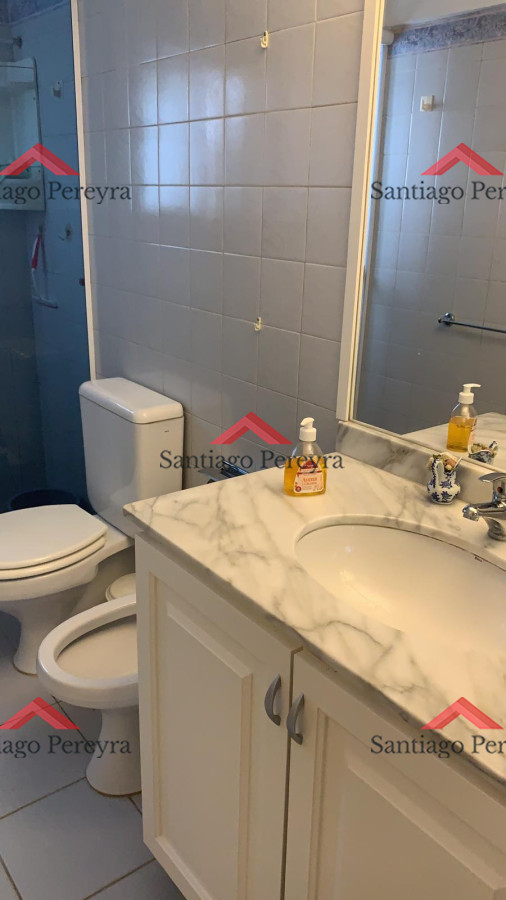 Apartamento ID.13148 - Venta Apartamento de 2 dormitorios en Pinares, Punta del Este. Frente al mar!