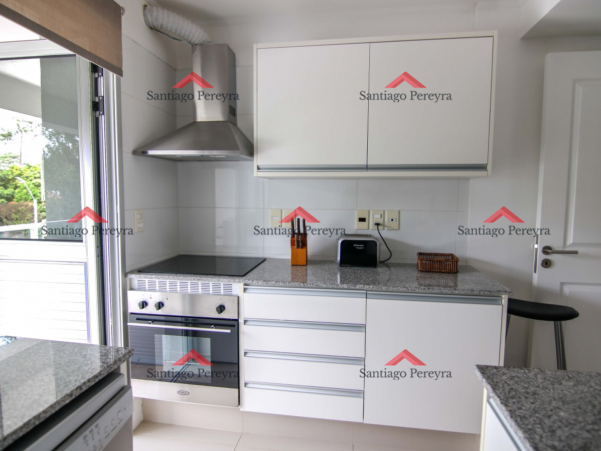 Apartamento ID.17053 - PH en playa mansa , departamento en Edificio Monet de 2 dormitorios, Punta Del Este