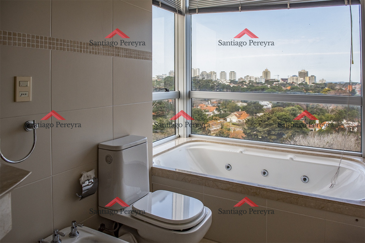 Apartamento ID.14767 - Sea and Forest 3 dormitorios en venta a pasos del mar, playa mansa 