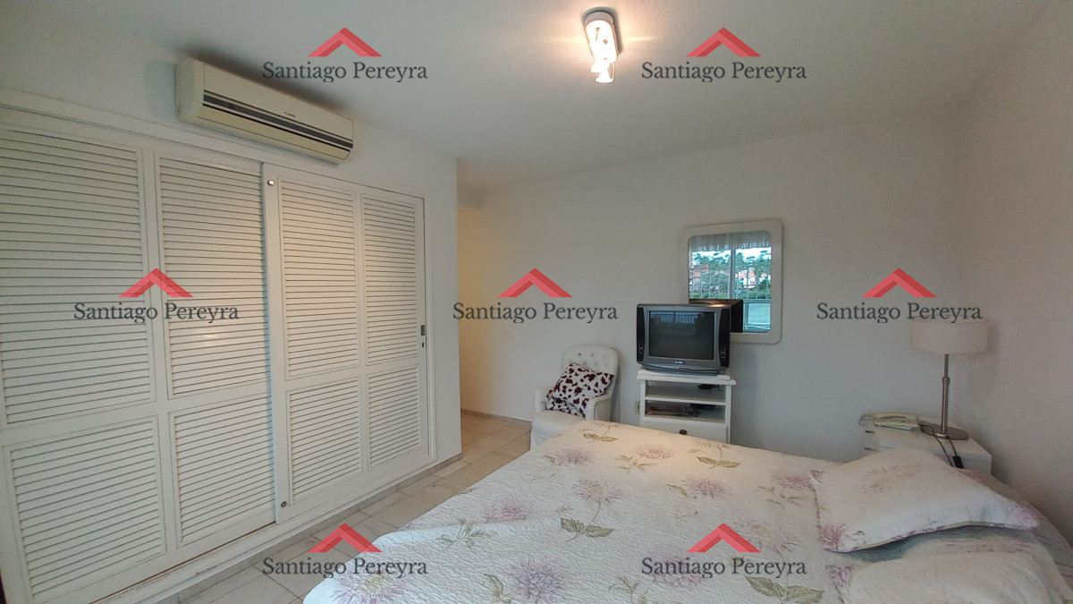 Apartamento ID.17026 - Departamento de 3 dormitorios + dependencia en venta, Playa Mansa. Torre Jefferson,.