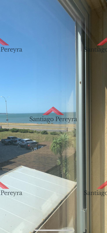 Apartamento ID.13148 - Venta Apartamento de 2 dormitorios en Pinares, Punta del Este. Frente al mar!