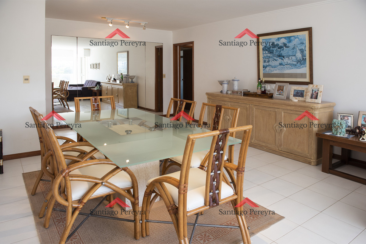 Apartamento ID.16562 - Vende departamento de 3 dormitorios en Ocean Tower, Punta del Este 