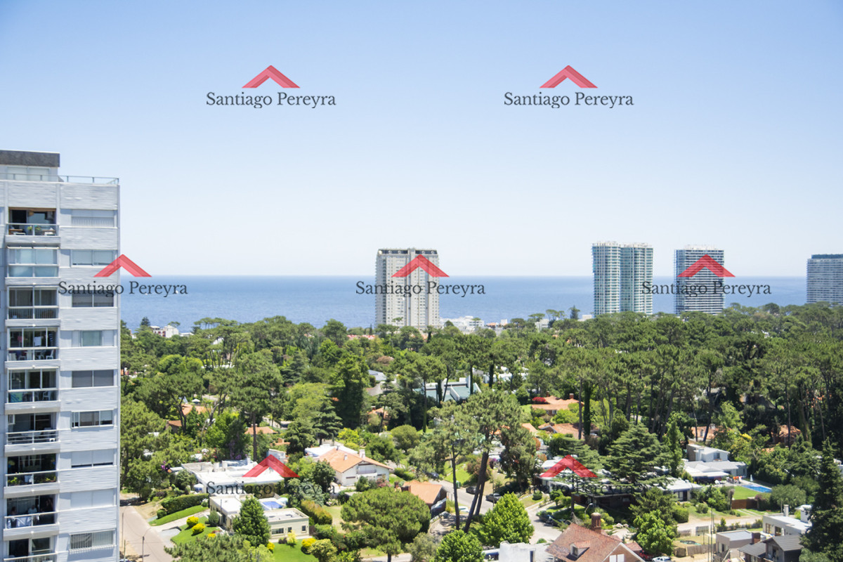 Apartamento ID.16867 - Vende apto de 2 dormitorios con vista al mar en Punta del este