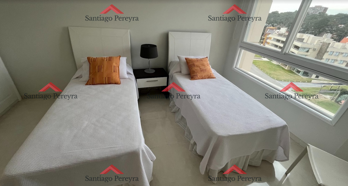 Apartamento ID.15793 - Departamento de 2 dormitorios en venta en Le Jardin, Punta del Este