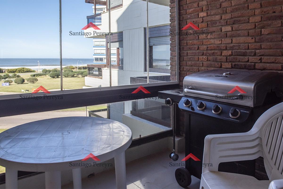Apartamento ID.15803 - Apartamento en Venta de 2 dormitorios en Edificio Panorama , Punta del este 
