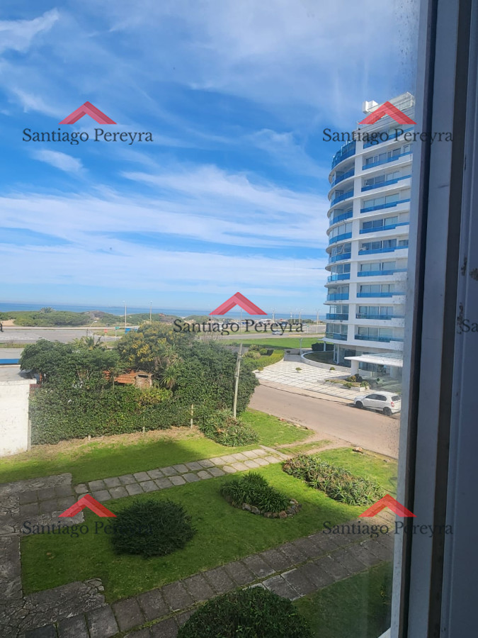 Apartamento ID.14826 - Apartamento en venta de 2 dormitorios en Punta Del Este 