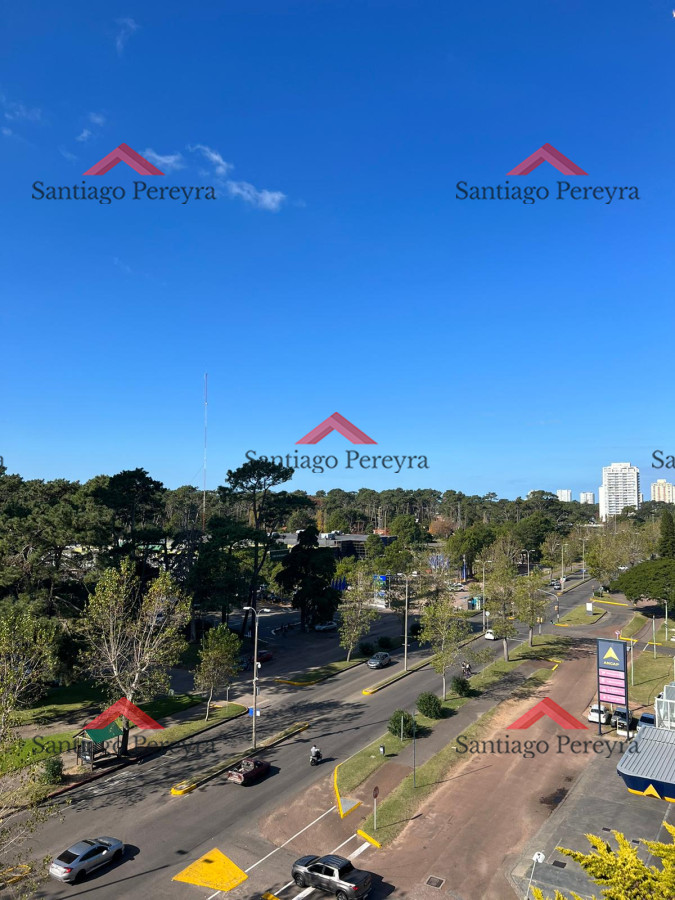 Apartamento ID.12849 - Venta Apartamento de 2 dormitorios en zona Roosevelt