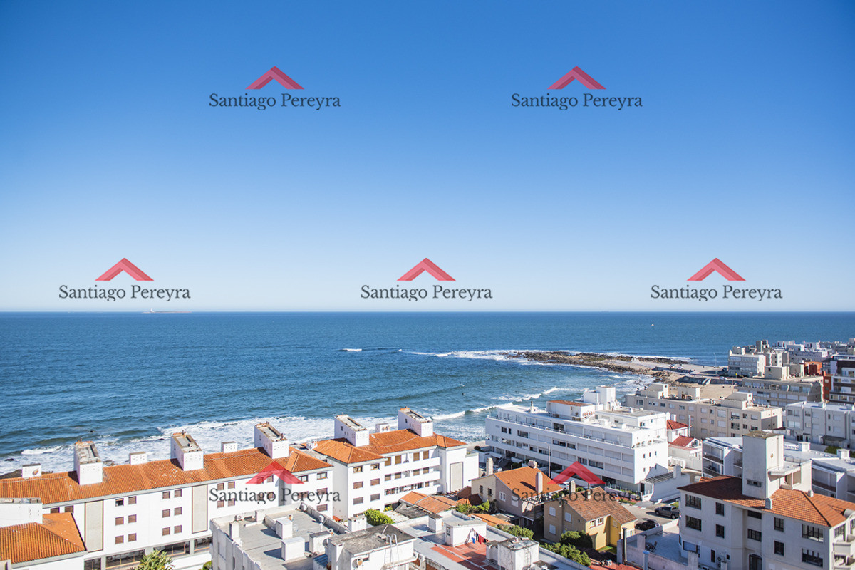 Apartamento ID.17104 - Departamento de 1 dormitorio y medio en venta en Peninsula, vista al mar. 