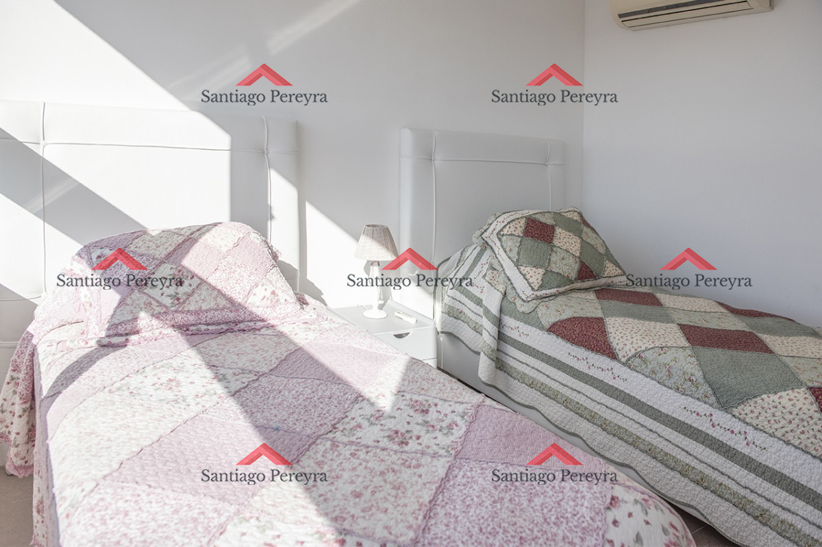 Apartamento ID.16241 - Vende departamento de 3 suites en Punta del Este.