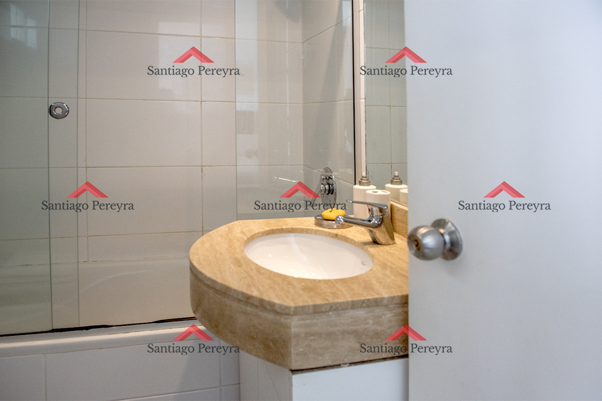 Apartamento ID.16166 - Oportunidad. Vende departamento de 2 dormitorios en Punta del Este