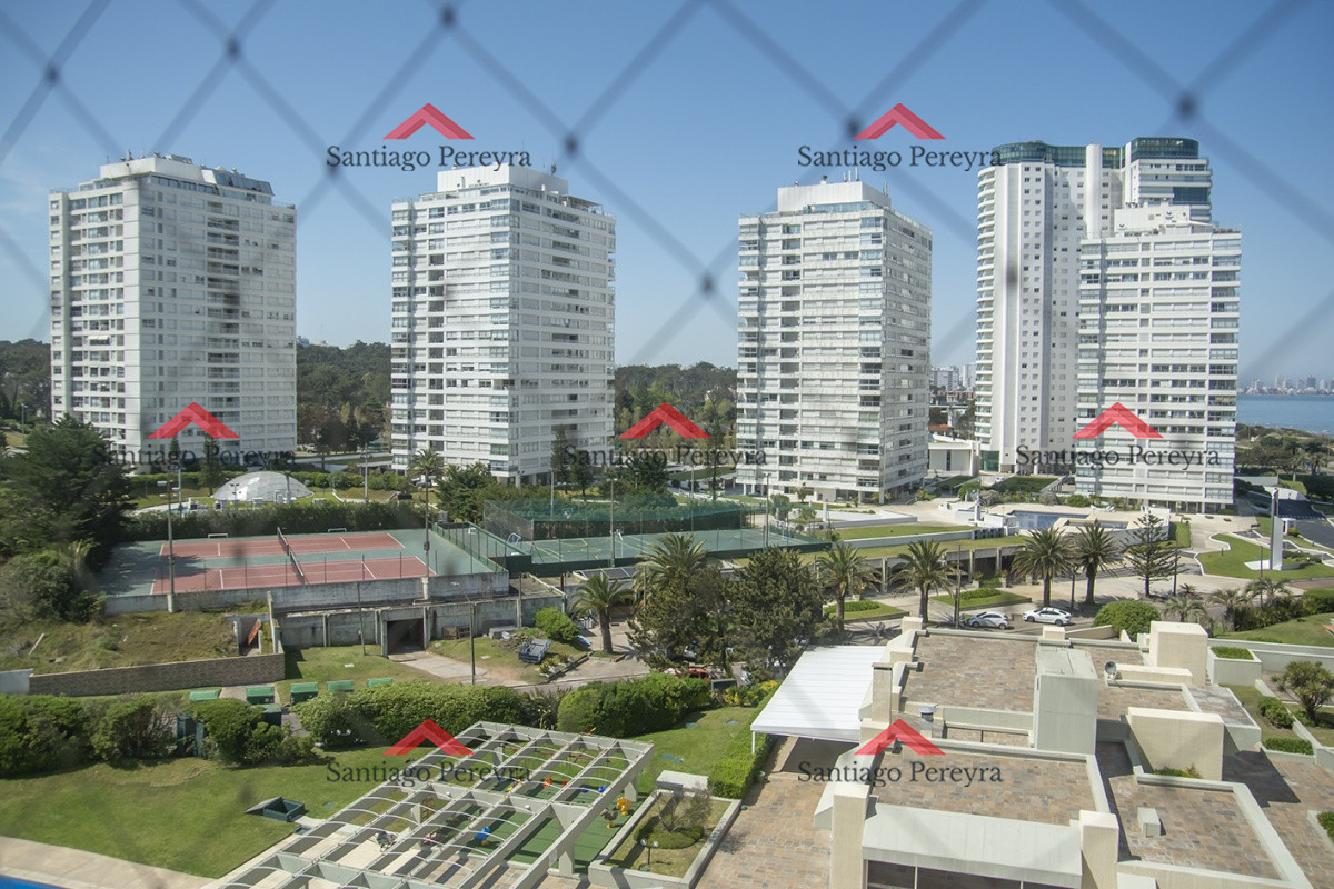 Apartamento ID.15238 - Apartamento en venta, Torre Fragata con hermosa vista al mar.