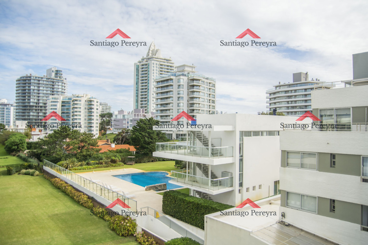 Apartamento ID.16428 - Vende apartamento de 3 dormitorios en Tiburon , Punta del Este