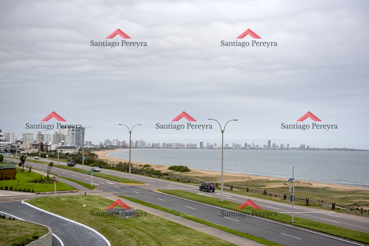 Apartamento ID.15910 - Departamento de 3 dormitorios en venta. Gran Oportunidad en Playa Mansa.
