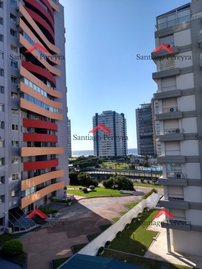 Apartamento ID.15490 - Vende apartamento de 2 dormitorios y medio, Punta del Este 