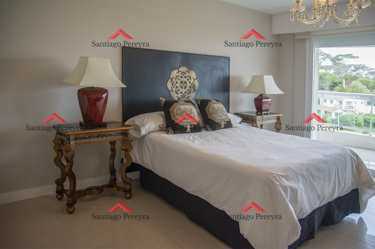 Apartamento ID.7986 - Hermoso Departamento en venta, en la zona de playa Mansa