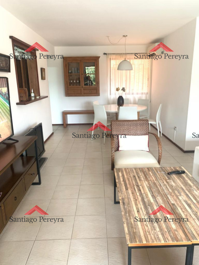 Apartamento ID.14449 - Apartamento de 3 dormitorios, con parrillero y estufa, cerca del mar, Punta del Este