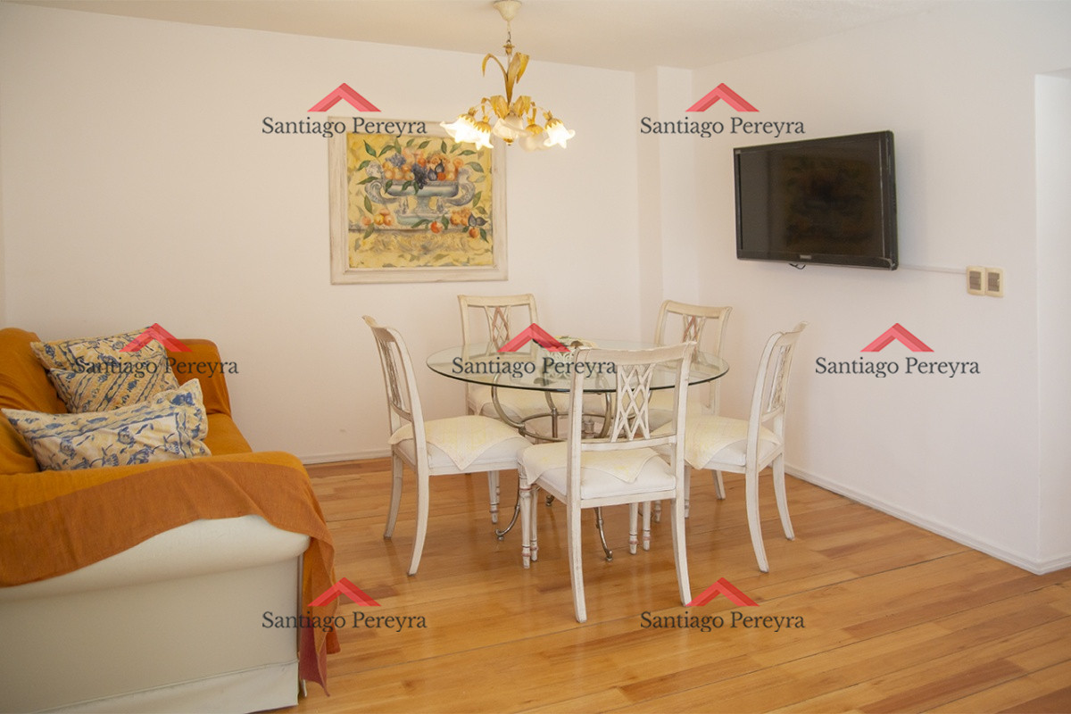 Apartamento ID.16561 - Espectacular Penthouse en venta a pasos del mar. 3 dormitorios + dependencia. Playa Brava.